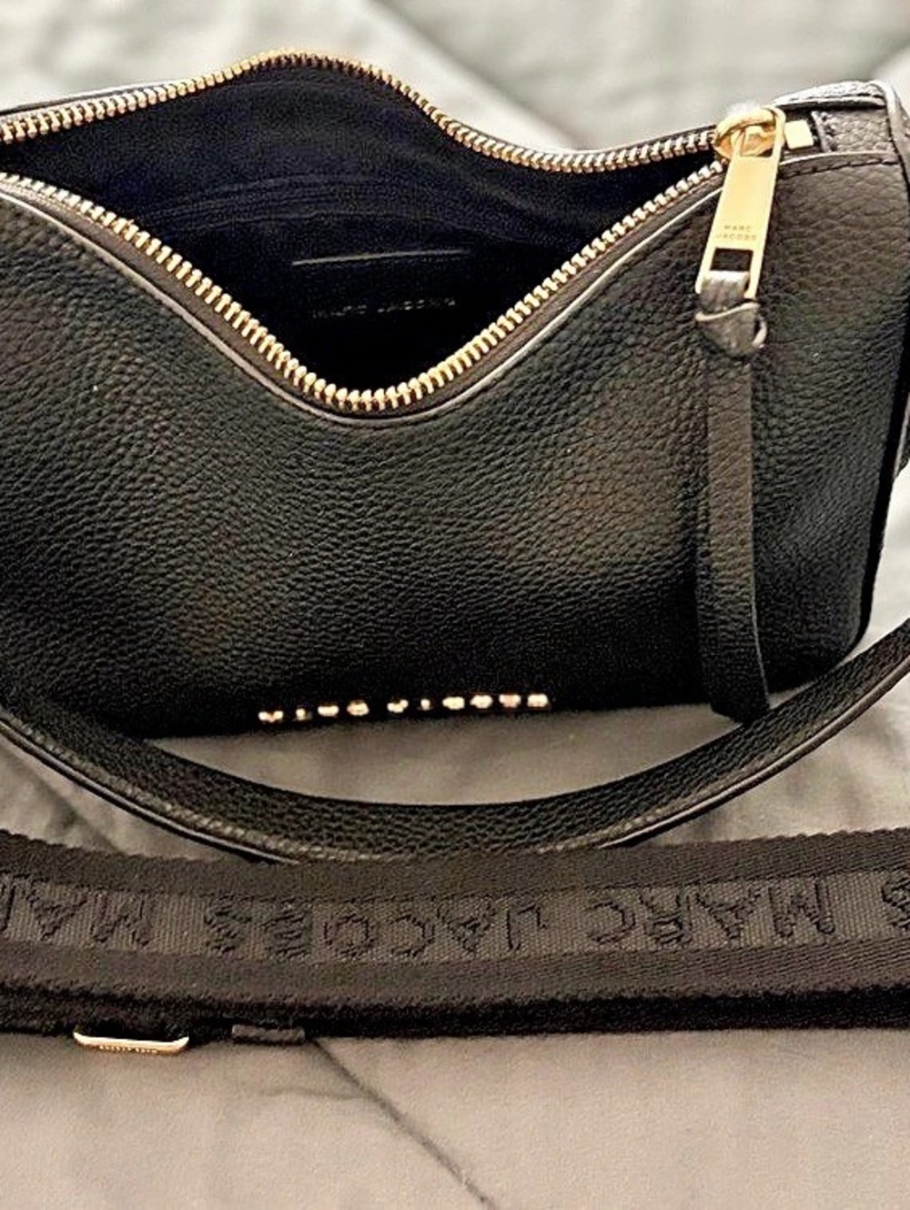 Marc Jacobs The Crossbody Bag Black Crossbody Bag - Picture 2 of 7